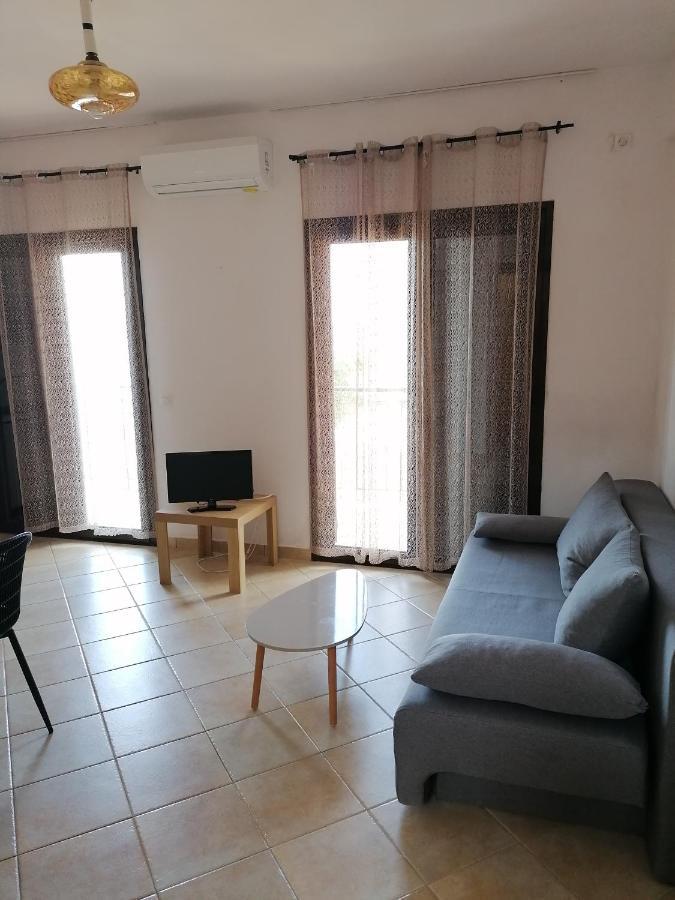 Alexis Apartments Pylos Exterior photo