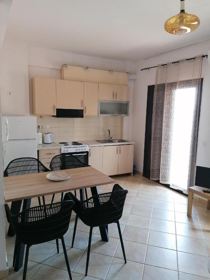 Alexis Apartments Pylos Exterior photo
