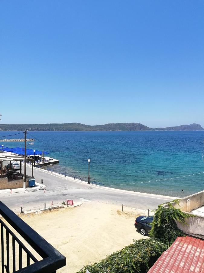 Alexis Apartments Pylos Exterior photo